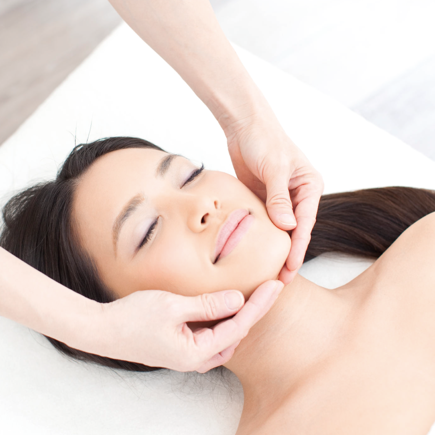 小顔矯正施術写真